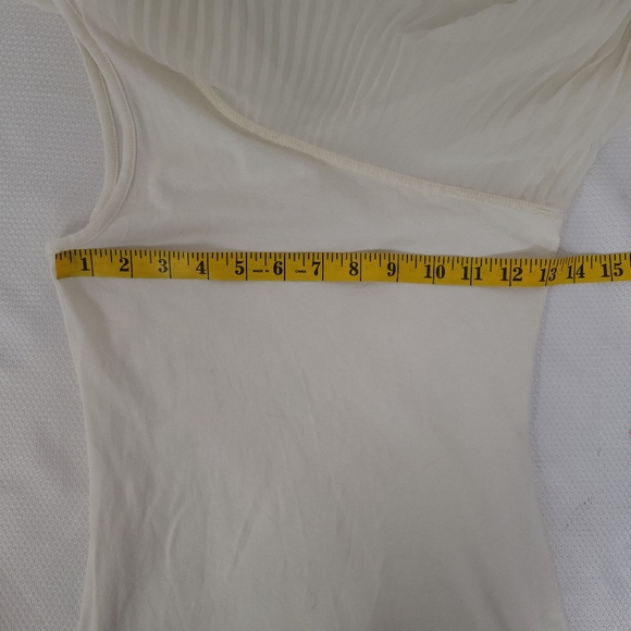 Bodycon Dress with Pleated One Shoulder, off white color. Size small - Picture 11 of 12